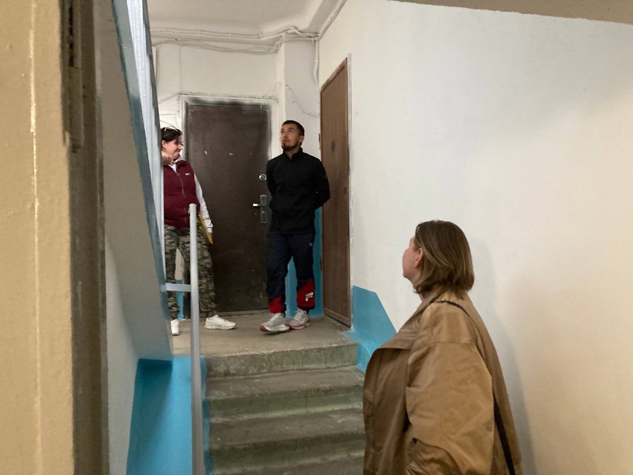 Вчера осуществляли прием ремонта 4 го подъезда на улице Чичерина 30 А.
Ремонт близок к завершению. Стены покрашены чисто и акку...