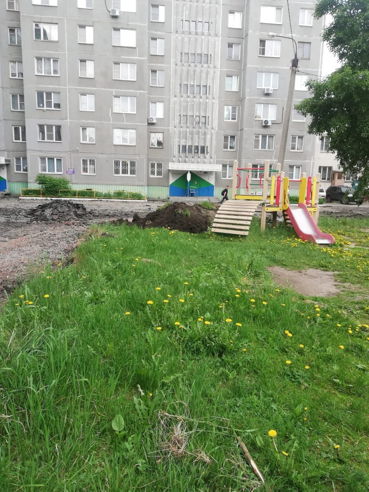 На Третьего Интернационала 71 началось благоустройство по программе «Городская среда», очередной наш двор выиграл конкурс дизайн...