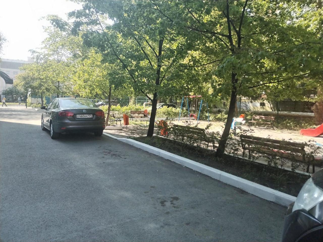 Мы стараемся чтобы все наши бордюры выглядели аккуратно и ухоженно! Поэтому мы их красим бордюрной краской.
Традиция красить ...