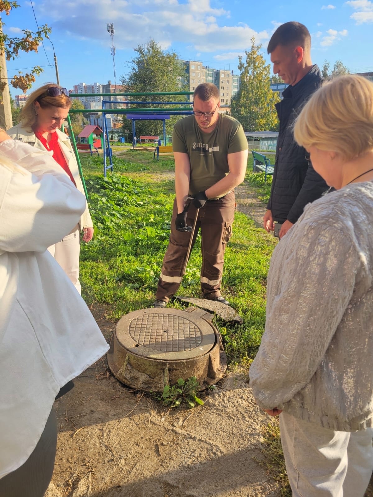 Зачастую мы получаем критику за работу, которую проводят ресурсоснабжающие организации. В большинстве случаев именно от них зави...